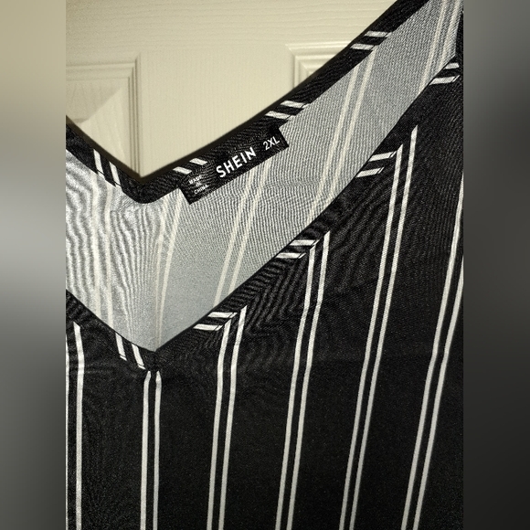 SHEIN Striped Cami - Picture 4 of 5